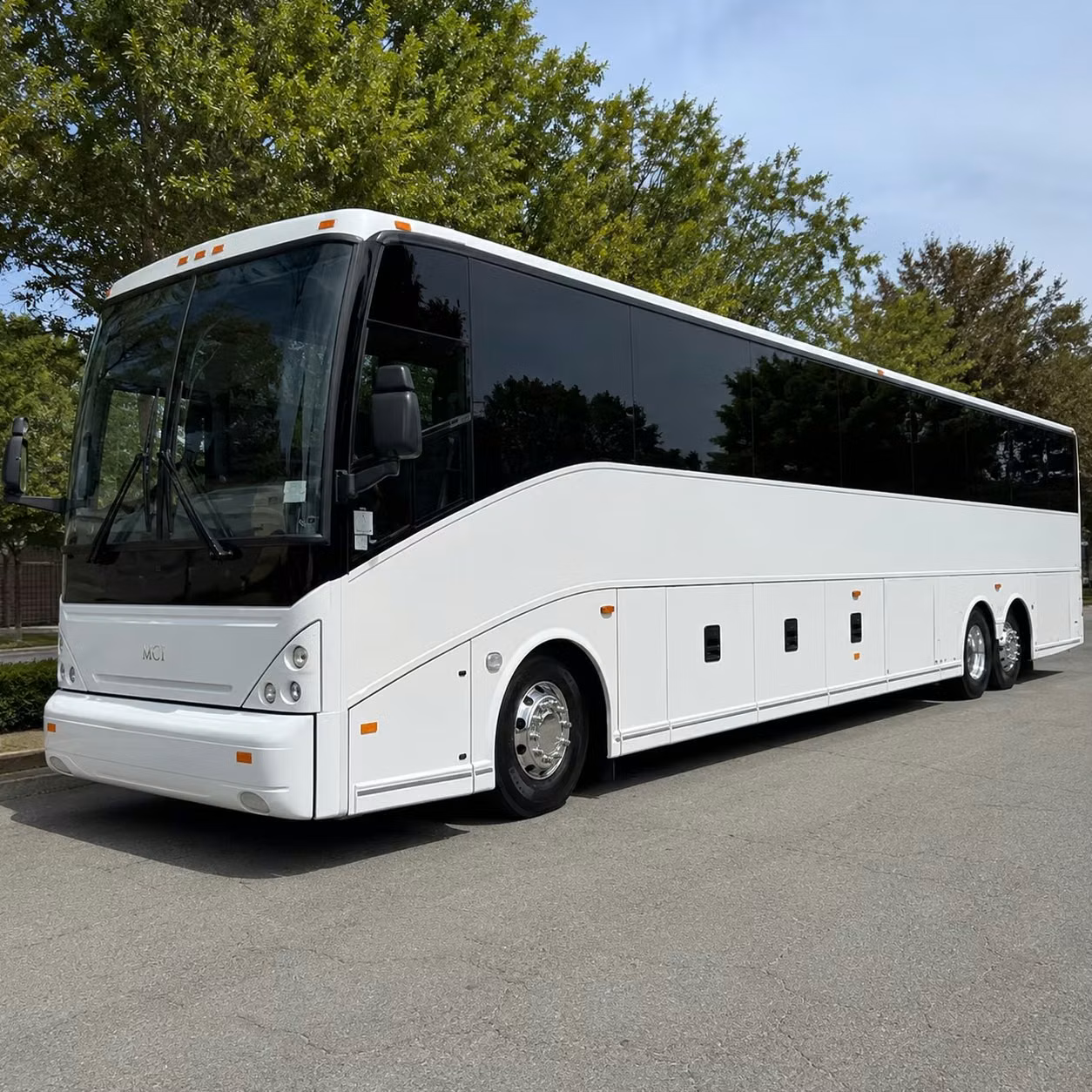 find the right bus for your old bridge corporate group before your next flight