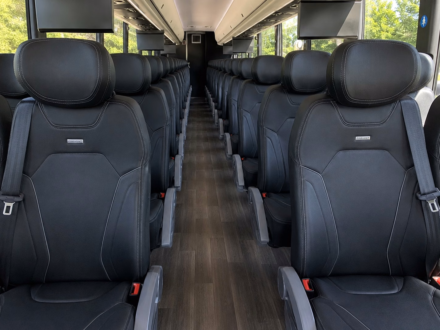old bridge wedding venue shuttle bus service from the hotel to the altar